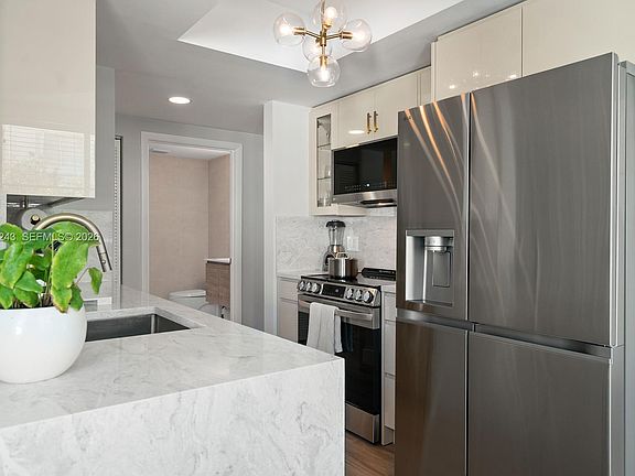 5th image of 110 Washington Ave APT 1316