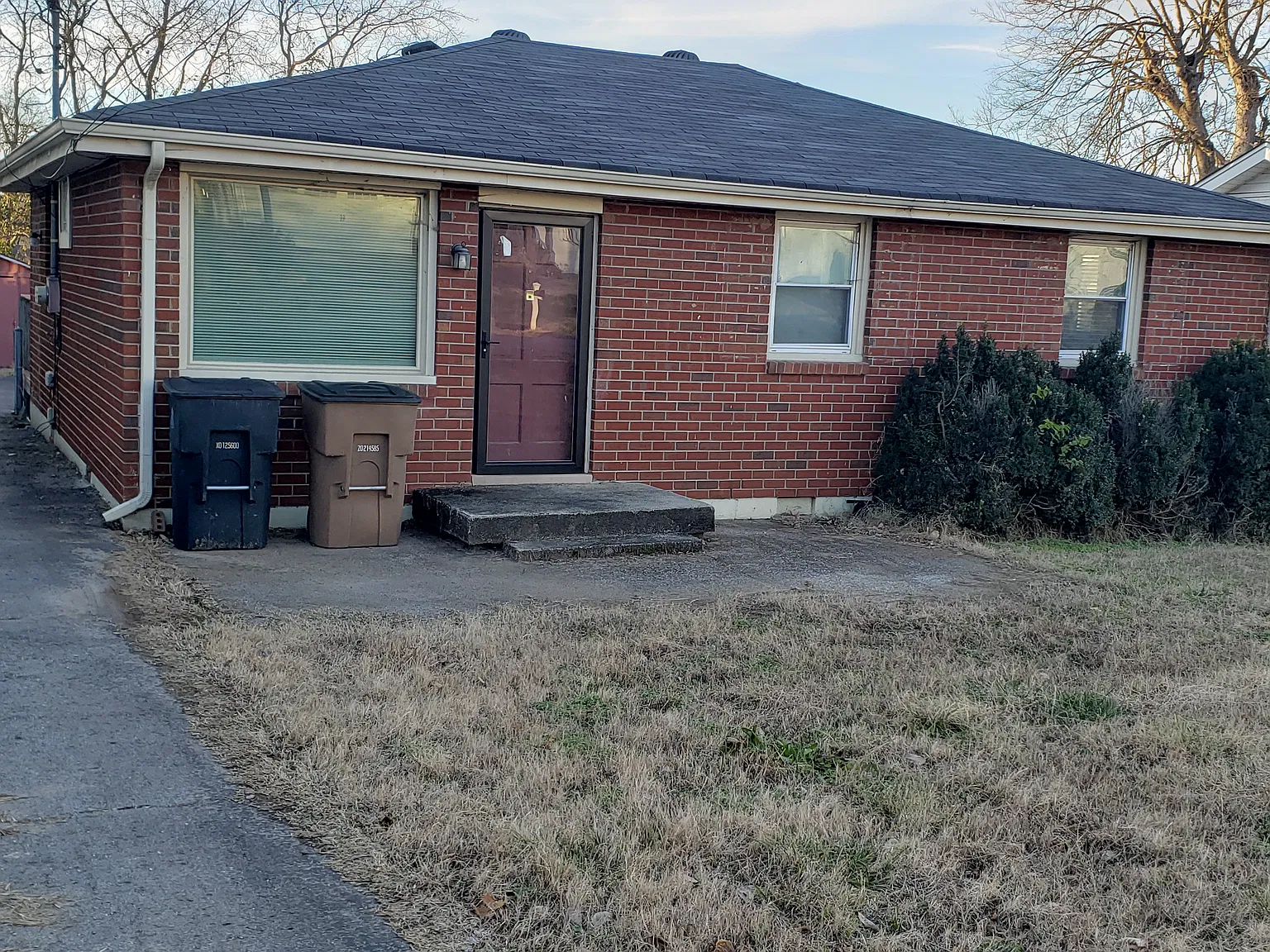 3 bed, 972 sqft, $2,850 — Photo 2