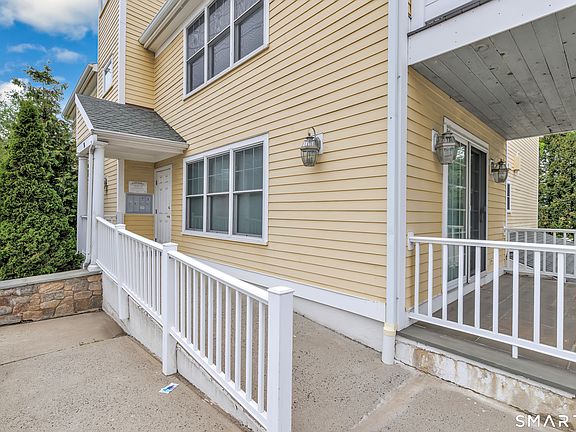 4th image of 76 New Canaan Avenue #3