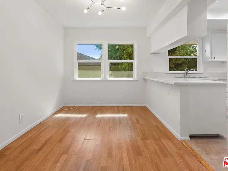 5830 Bowcroft St #4 — Photo 7