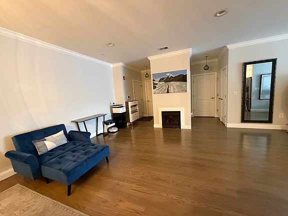 2nd image of 255 Broadway #303