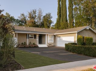 22251 Kittridge St, Woodland Hills, CA 91303