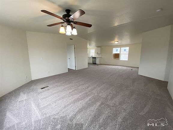 3rd image of 5165 White Oak Dr