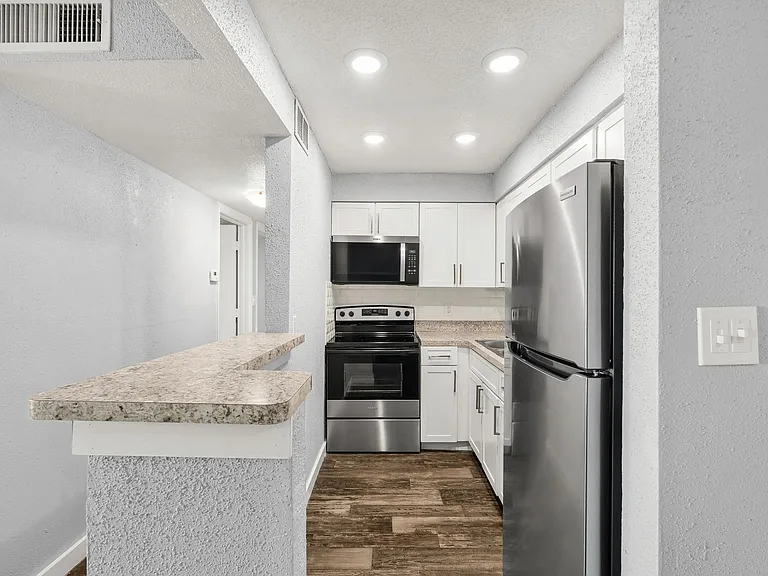 Loft at Third Apartments — Photo 13