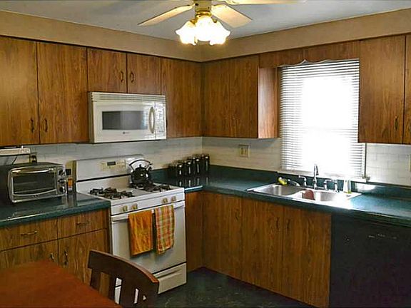 5th image of 102 Arlene Dr