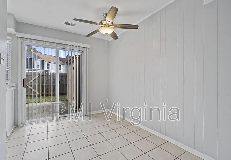 1257 Green Cedar Ln — Photo 6