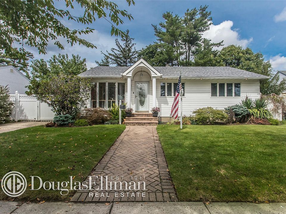 1st image of 694 Seabury Ave