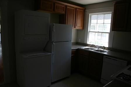 4th image of 7604 Willow St