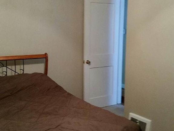 5th image of 1220 N Kiplinger Ave