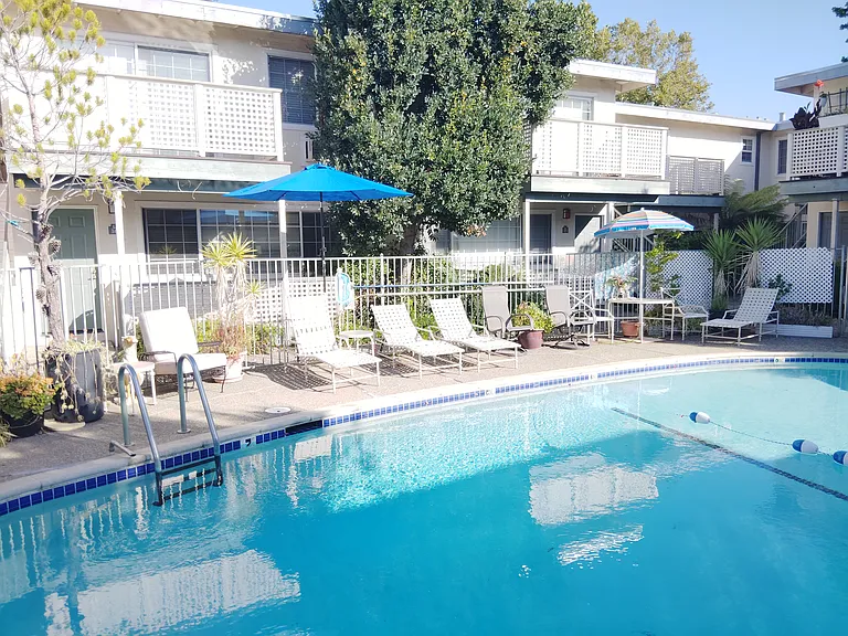 1957 California St — Photo 17