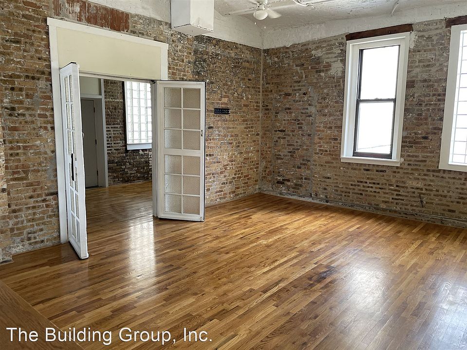1st image of 1421 W Chicago Ave