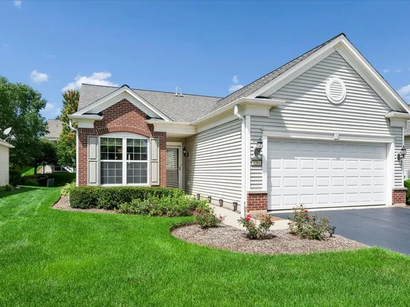 3304 Comstock Ct, Mundelein, IL 60060