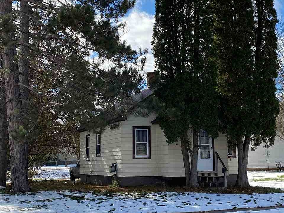 1st image of 318 Blossom St