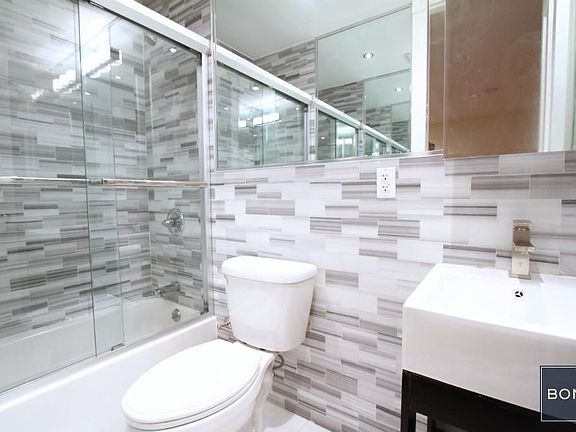 4th image of 330 W 84th St APT 1F