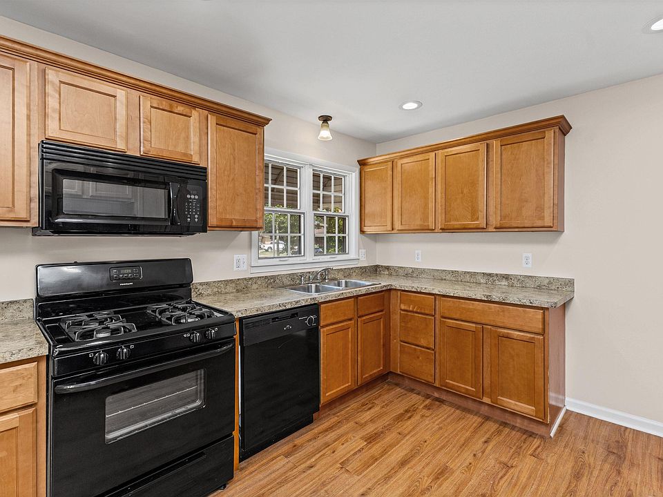 8587 Christine St, photo 10