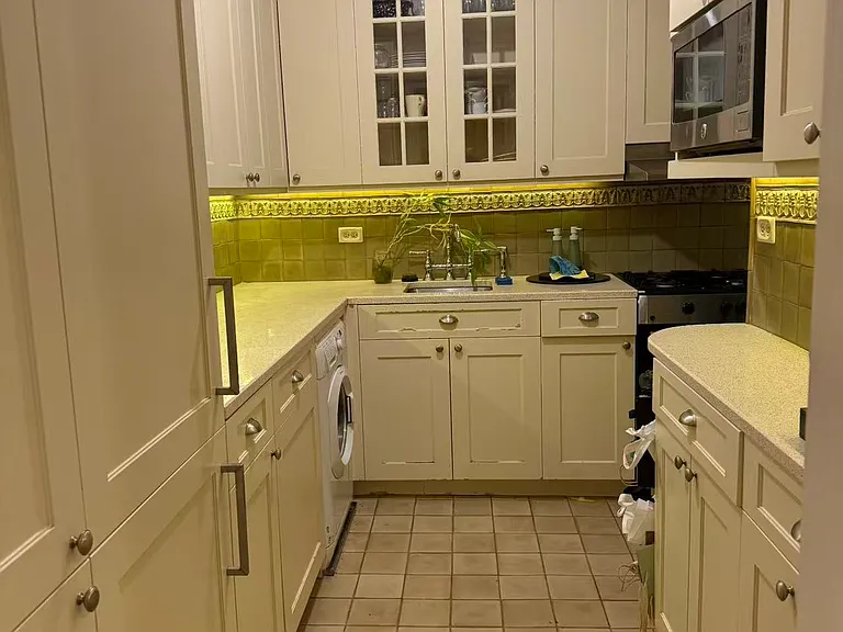 225 E 79th St #14B — Photo 9