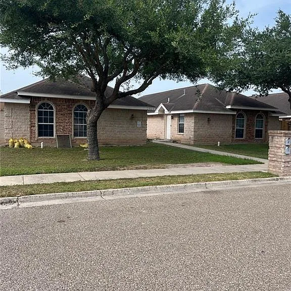 2515 Salvatierra Ave — Photo 1