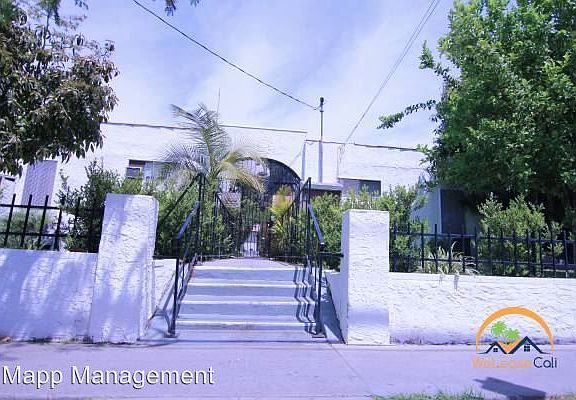 3rd image of 4525 Franklin Ave