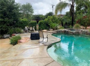 505 N Yucca Ridge Rd, Glendora, CA 91741