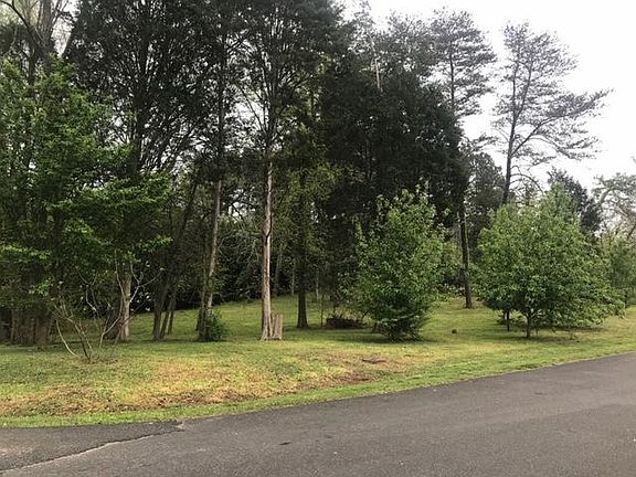 3rd image of 225 Northshore Dr