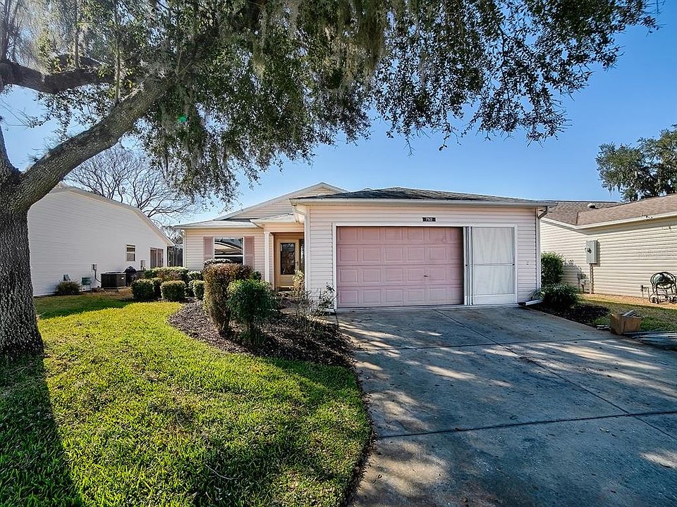 1st image of 752 Old Oaks Ln