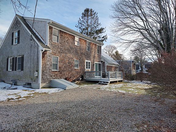 3rd image of 118 Gifford St