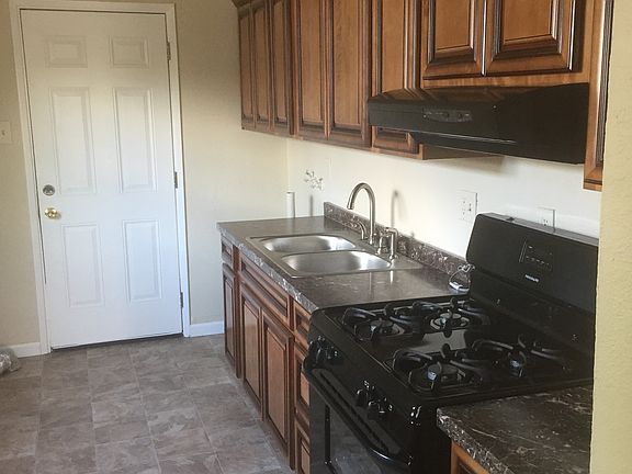 3rd image of 5981 79th St