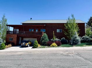 127 Mountain View Dr, Thermopolis, WY 82443