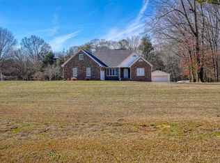 741 Bellview Rd, Woodruff, SC 29388
