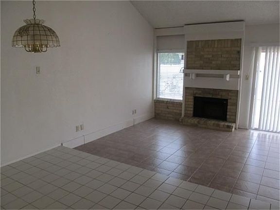 4th image of 10602 Chapel Hill Dr