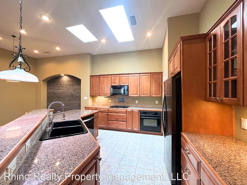 1st image of 8824 Desert Fox Way NE