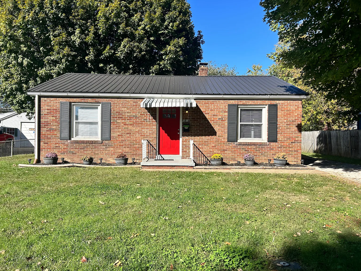 2 bed, 880 sqft, $1,000 — Photo 1