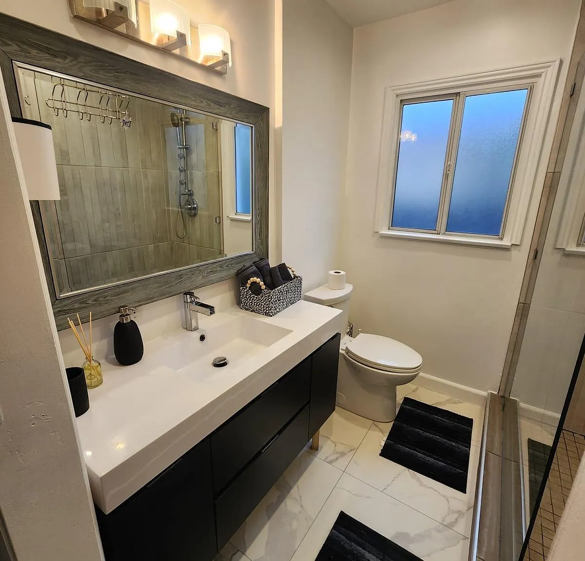 3 bed, 1600 sqft, $4,450 — Photo 4