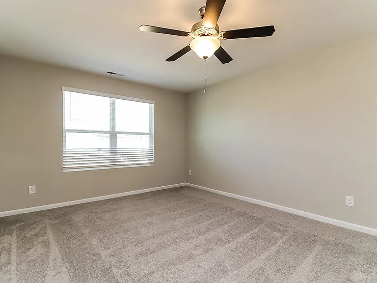 546 Wendell Falls Pkwy — Photo 10