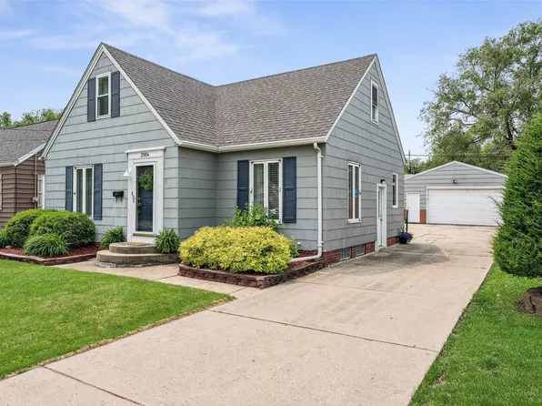 2504 47th St, Des Moines, IA 50310