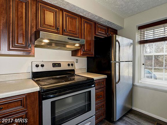 4th image of 9218 Redbridge Ct
