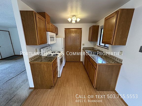 4th image of 6651 E Burnside St