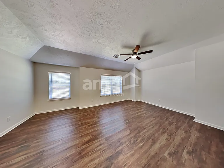 7007 Durango Dr — Photo 11