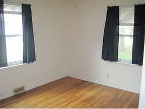 5th image of 55 Wisconsin Dr