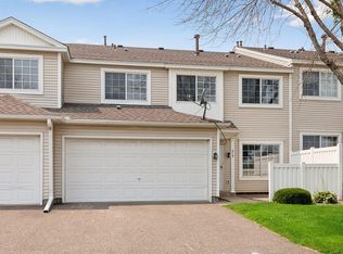 313 Leeward Trl, Woodbury, MN 55129