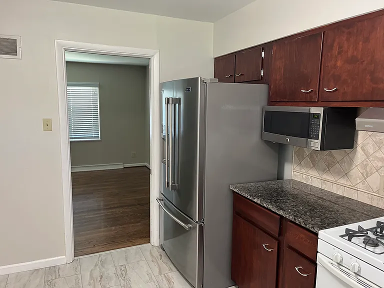 1030 Nana Ln — Photo 3