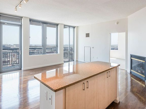 660-washington-apartments-living-room-1
