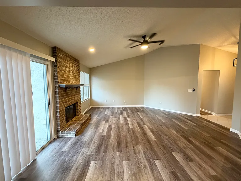 14174 Hampton Falls Dr N — Photo 7