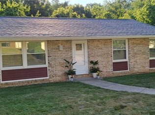 1440 Balsam Dr, Allison Park, PA 15101