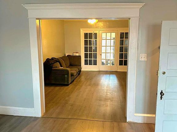 4th image of 5723 N Fairhill St