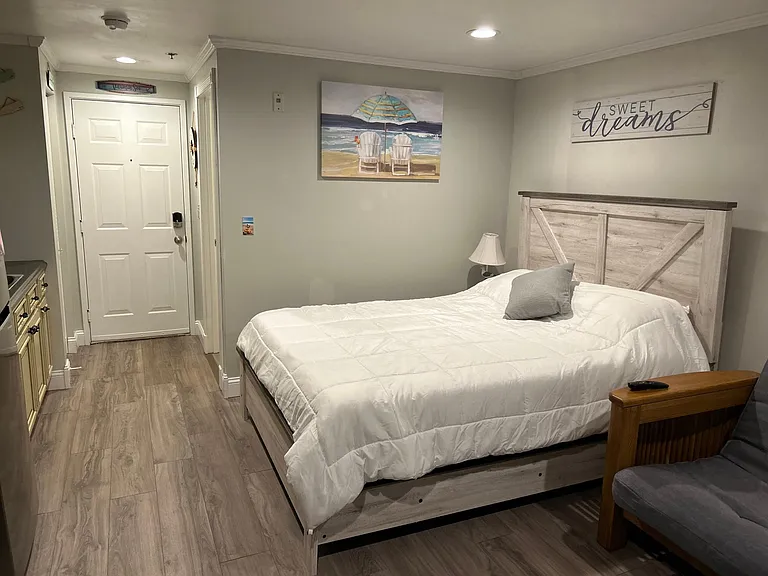 550 Winnacunnet Rd #212 — Photo 1