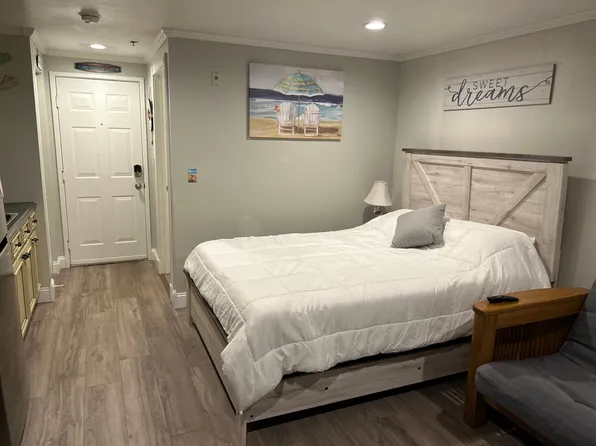 550 Winnacunnet Rd Unit 212, Hampton, NH 03842