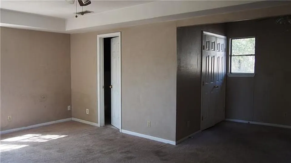 5216 Mallory Drive - 1 — Photo 2