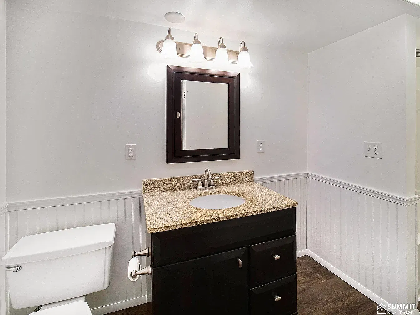3 bed, 1651 sqft, $2,200 — Photo 2