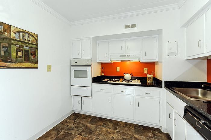 2nd image of 2907 Fallstaff Rd APT T6